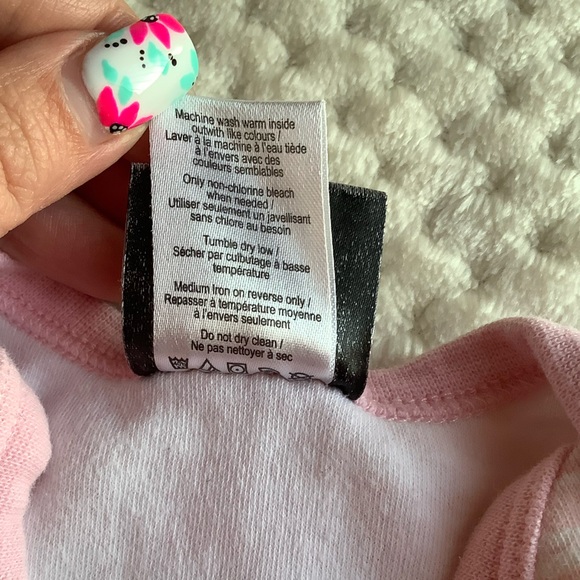 NHL Toronto Maple Leafs Bodysuit By MightyMac Sports 6M 6 Months - Picture 4 of 4